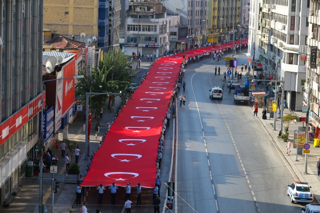 İzmir'in düşman işgalinden kurtuluşu kutlanıyor